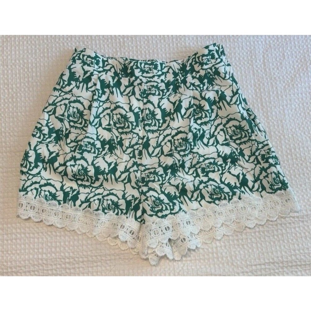 NWT Simplee 2Pc Floral Lace Shorts Set Women’s M Green White Cottagecore Outfit - Picture 8 of 15